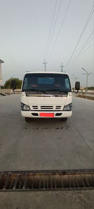 Isuzu samosval sotiladi