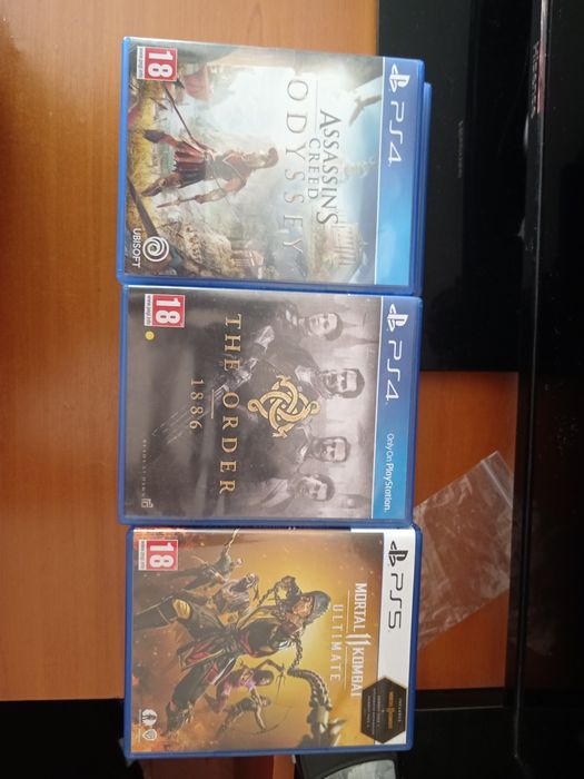 Диски playstation 4 и playstation 5