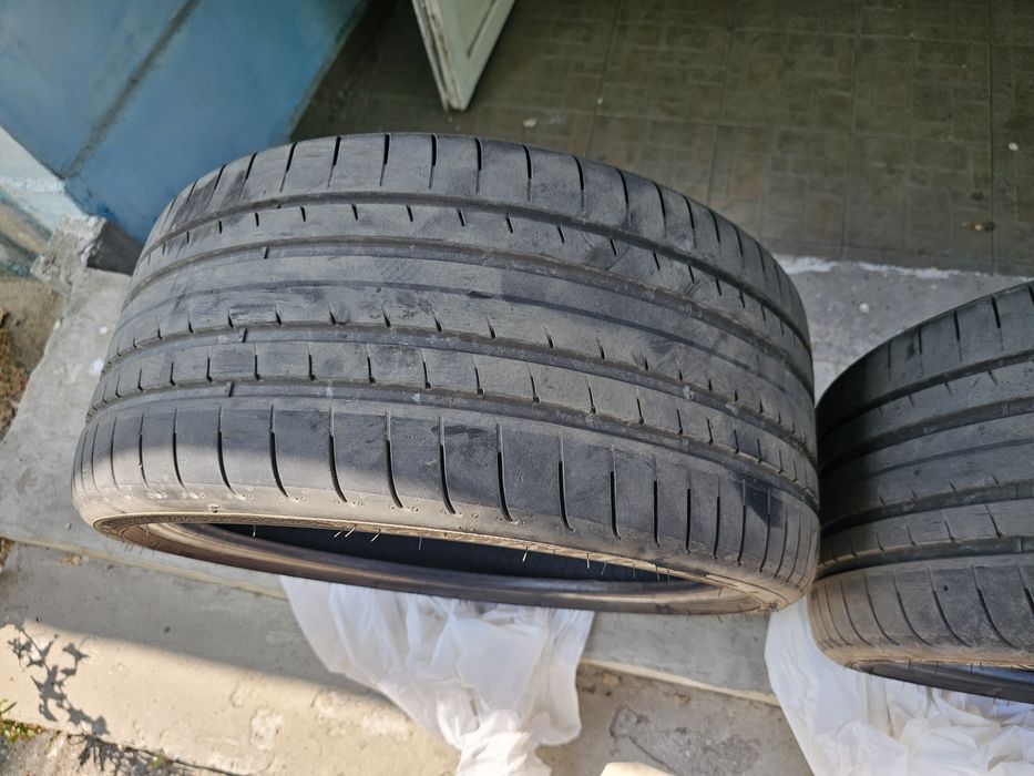275/30 R20 Goodyear