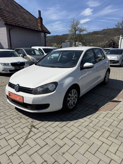 VOLKSWAGEN Golf 2010