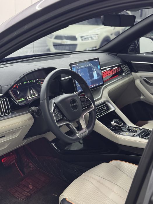 Byd song plus flagship