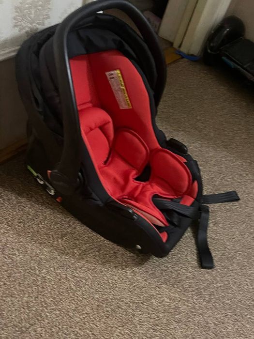 Детское автокресло-переноска Evenflo (0–13 кг)