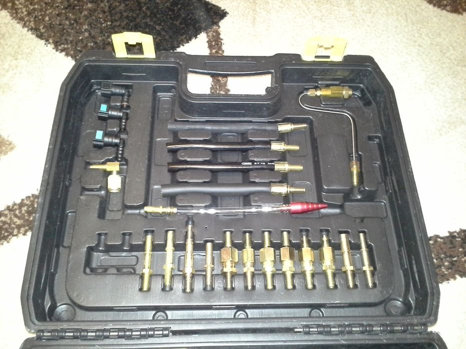 Продается набор для чистки инжекторов