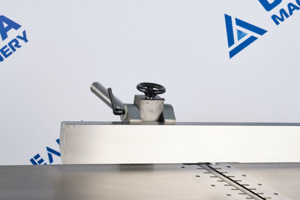 Станок фуговальный DELTAMACHINERY DWP-300