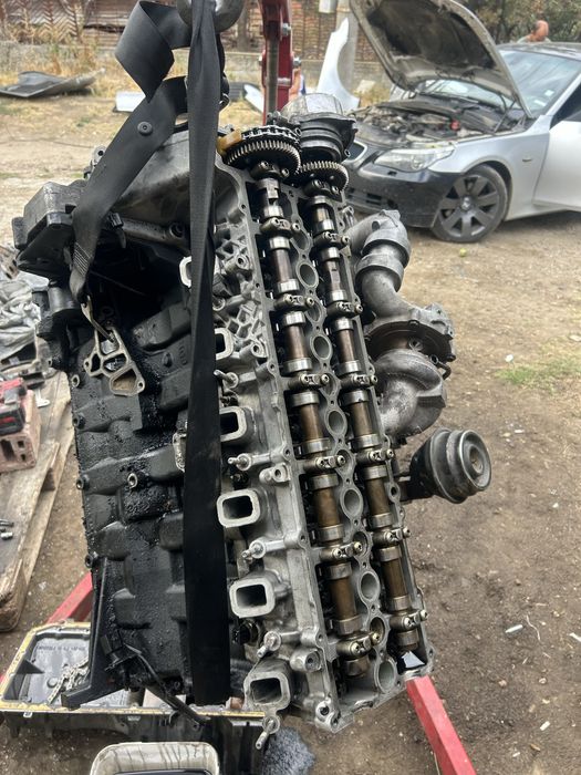 Продавам мотор 535д 272 НА ЧАСТИ!