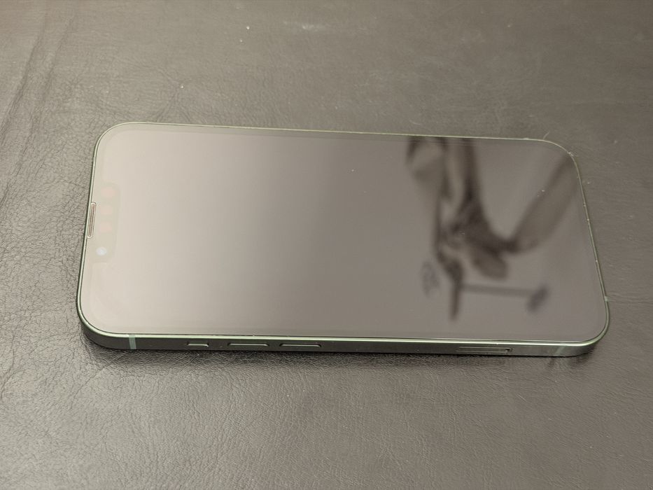 Vand iphone 13 green , 128gb