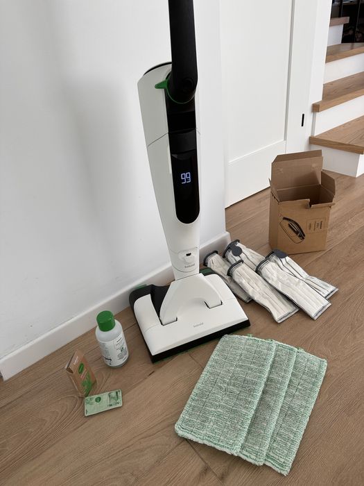 Apirator Kobold Vk7, cu talpa 2 in 1 aspirare si spalare simultana