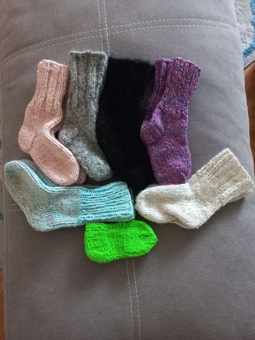 Продам вязаные детские носки