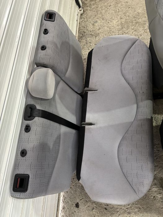 Citroen C3 седалки салон