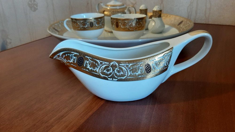 Новые чайно-столовые сервизы на 12 персон