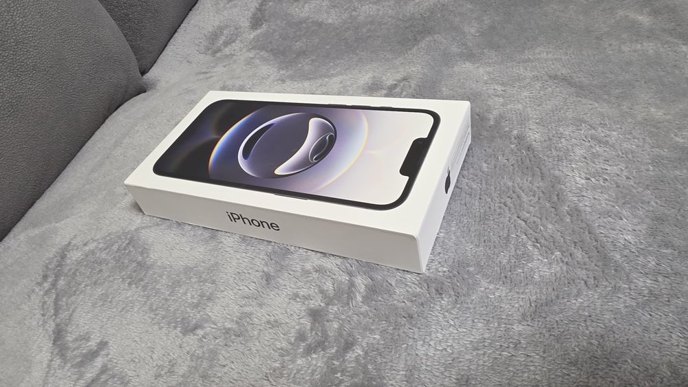 Iphone 16e  128 гб