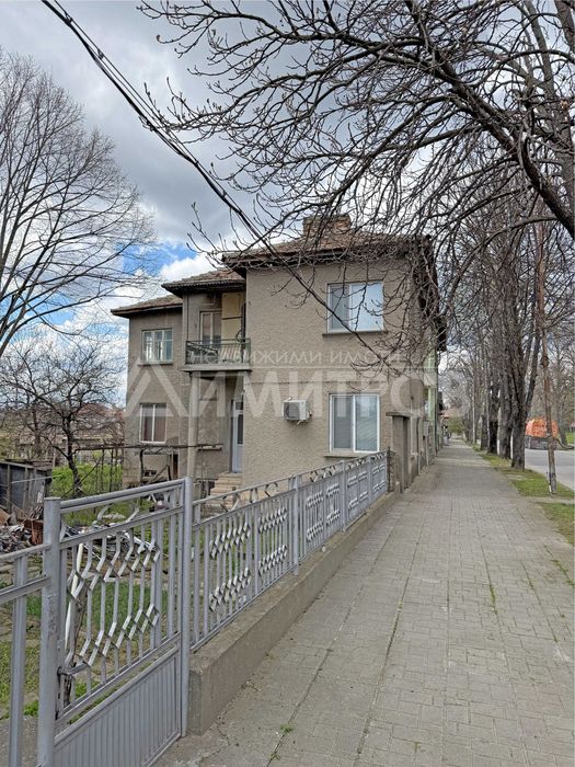 Продава се Къща в Нови пазар - 174 кв.м за 258 €/кв.м - Снимка #1