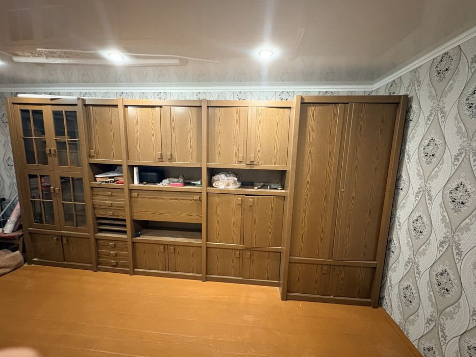 Продам стенку в зал