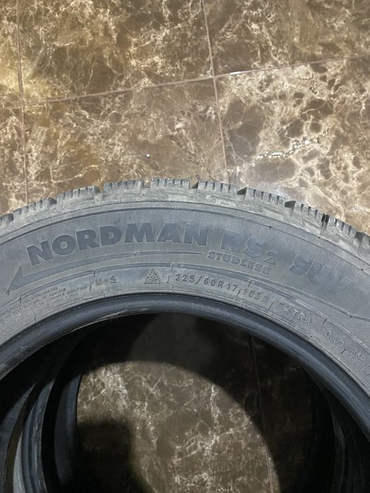 Нокиан 225/60 R 17 балон