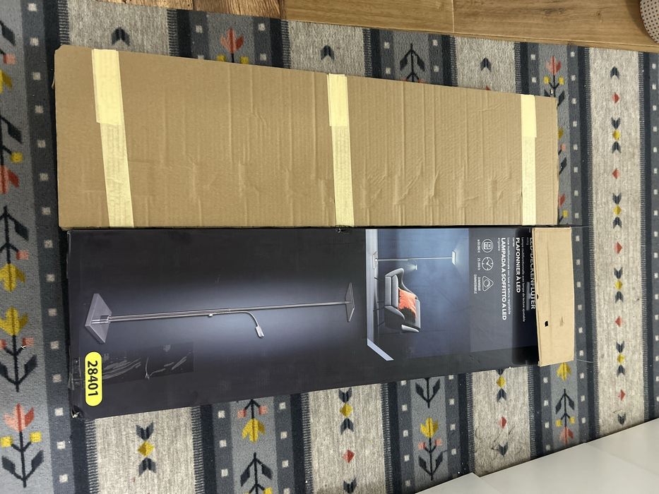 Lampă de podea LED cu lumină de lectură reglabilă