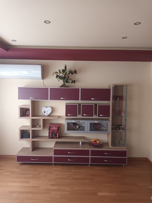 Холна секция в бордо