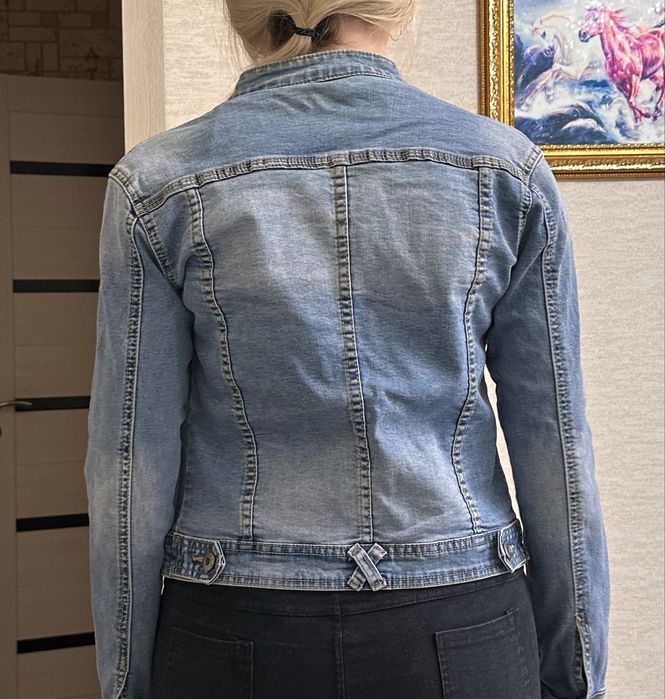 Джинсовка короткая 44 р