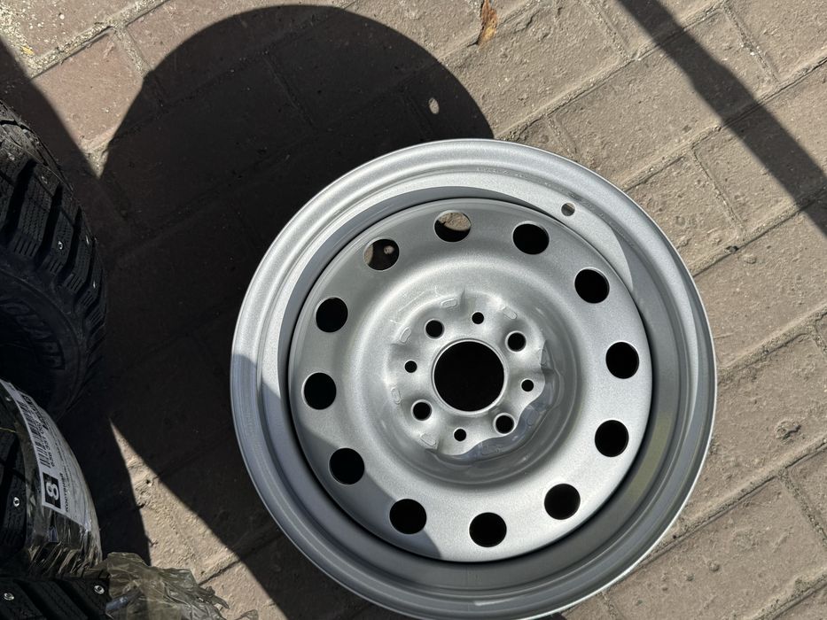 Nexen 175/65/14 на дисках