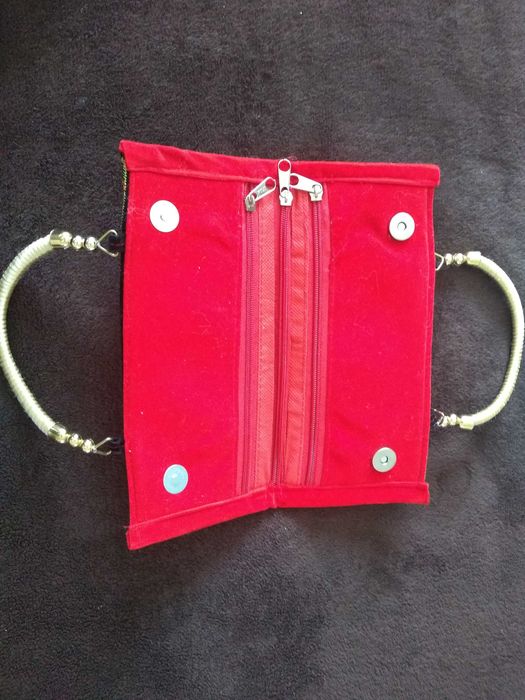 Малка чанта- портфейл