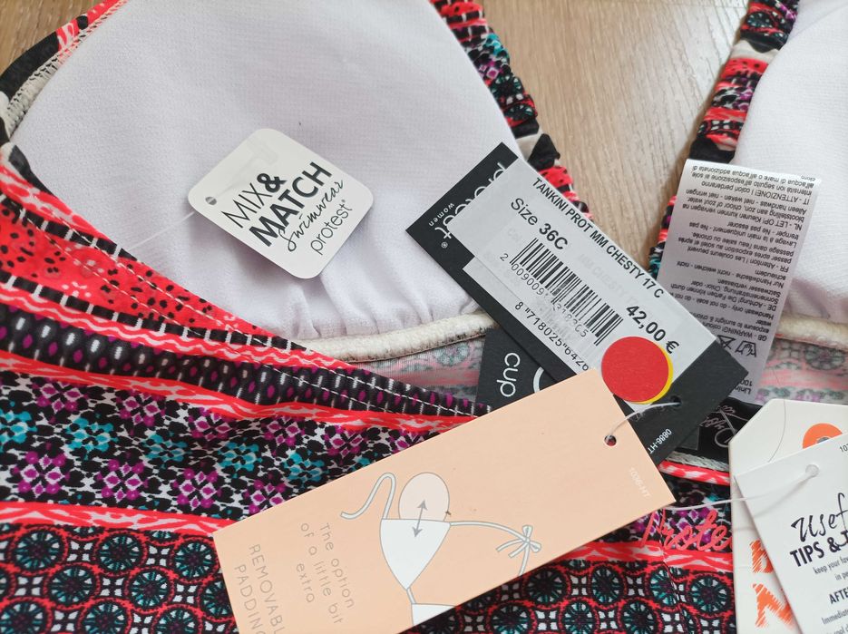 Ново танкини от две части