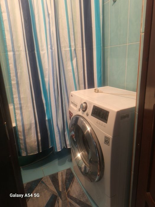 Сдам 2х комн квартиру посуточно