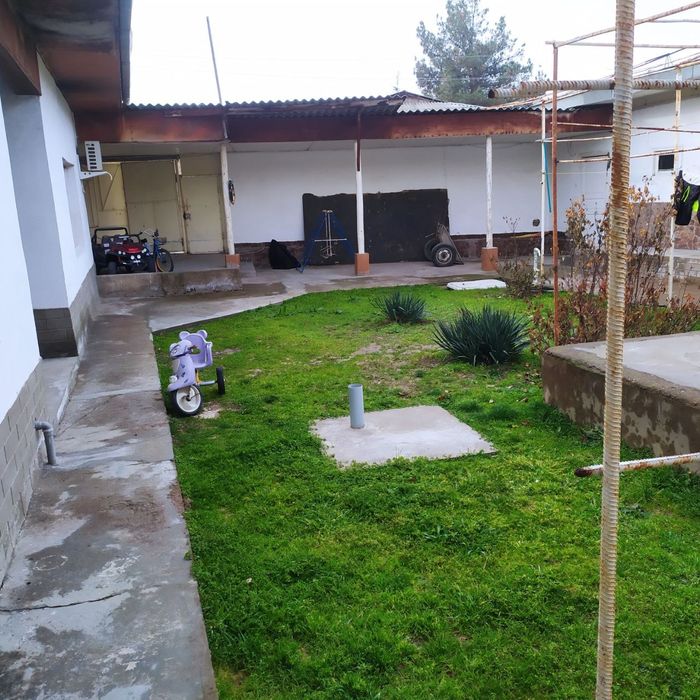 Уй сотилади срочно.