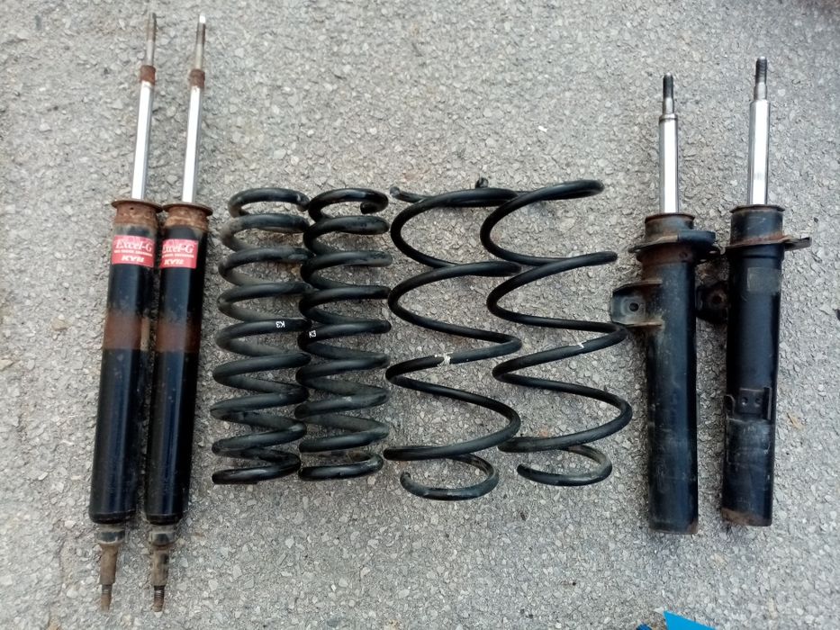 Каяба Амортисьори пружини