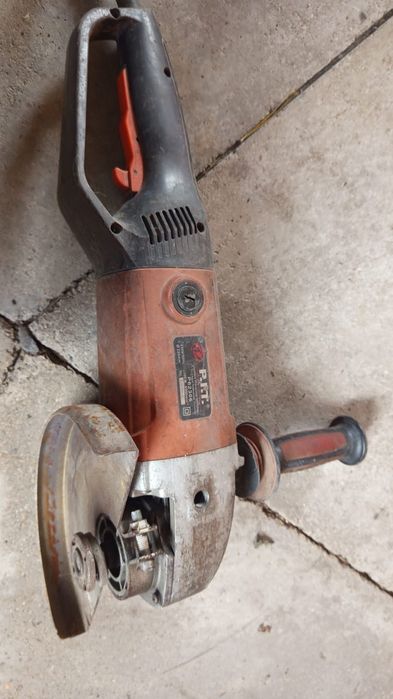 Продаю електро инструмент