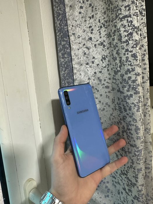 Samsung A70 128 Gb cu 6 Gb ram