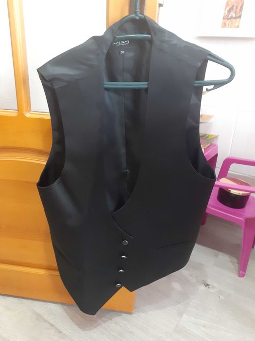 Vand costum barbati