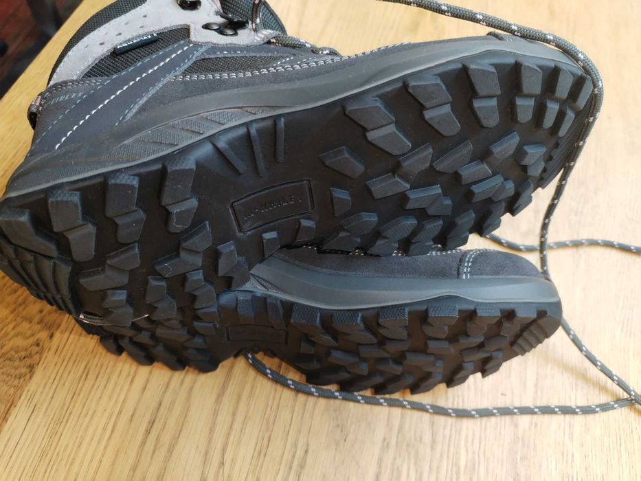 Bocanci drumetie, ghete dama  NOI, AQUAMAX  MC KINLEY pret 300 lei