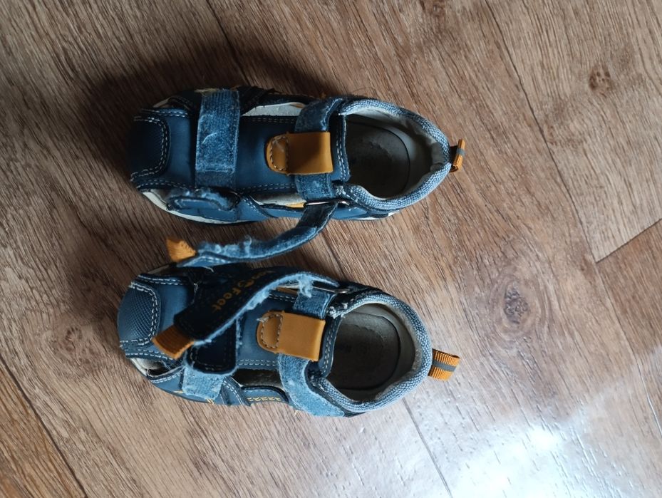 Сандалий для мальчиков 22-23 размер