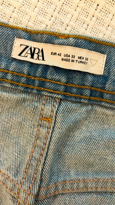 Blugi       Zara