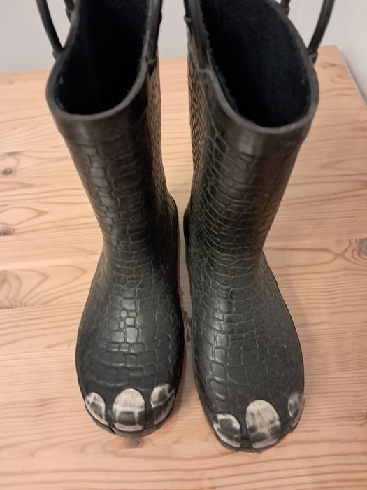 Продам резиновые сапоги 33 р.