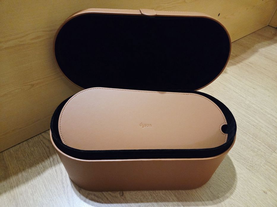 Dyson Airwrap Complete  чисто НОВ сешоар/ маша/ четка