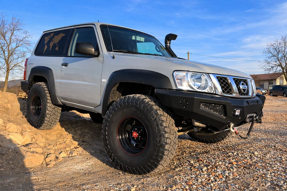 Nissan Patrol Y61  GU4 AUTOUTILITARA N1G