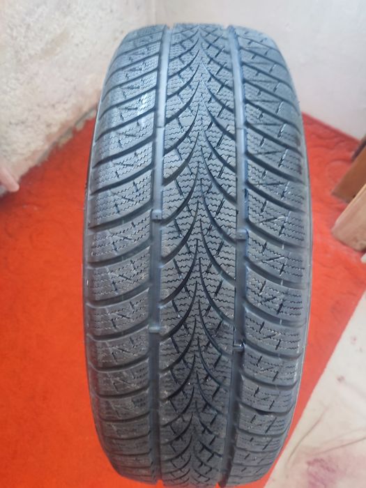 Шины новые 215/60/17