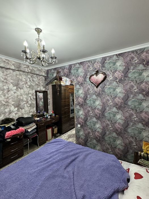 Продаеться 4-х комнатная квартира