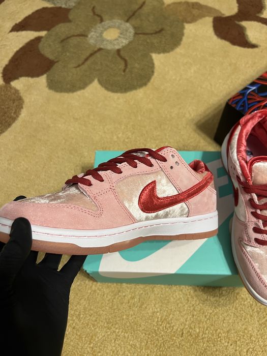 Nike SB Strange Love