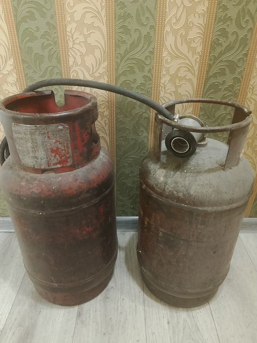 Продаю газ балон