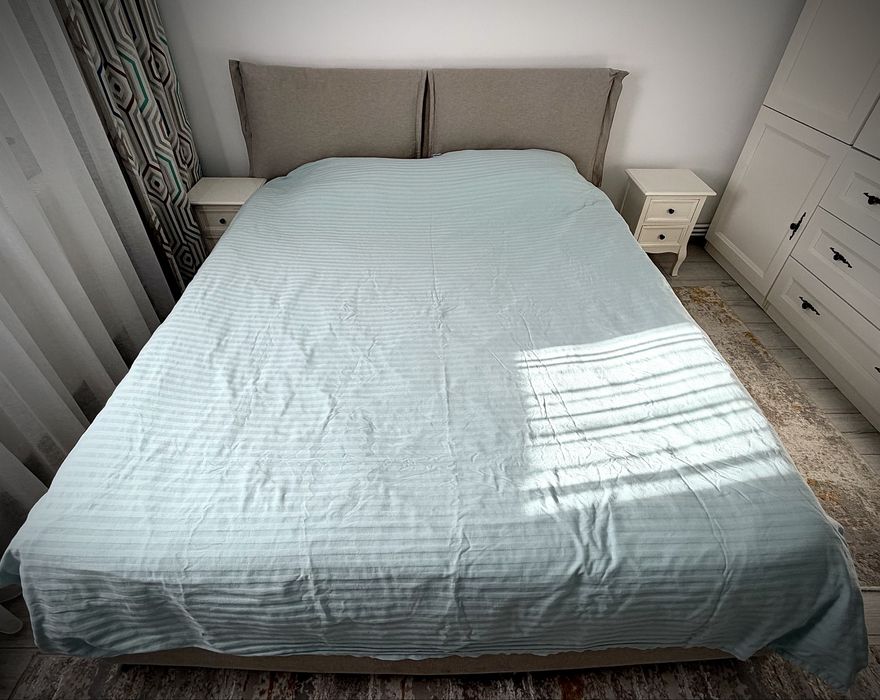 Vand pat matrimonial in perfecta stare ,dimensini 160x200