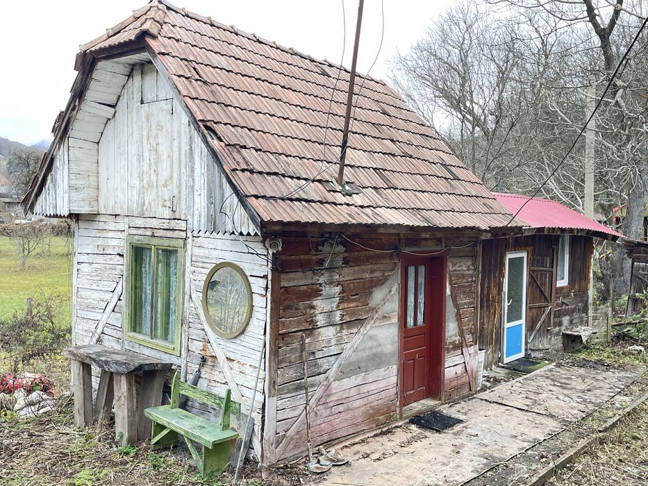 Casa Ocolis, Jud. Alba 1100 mp teren.