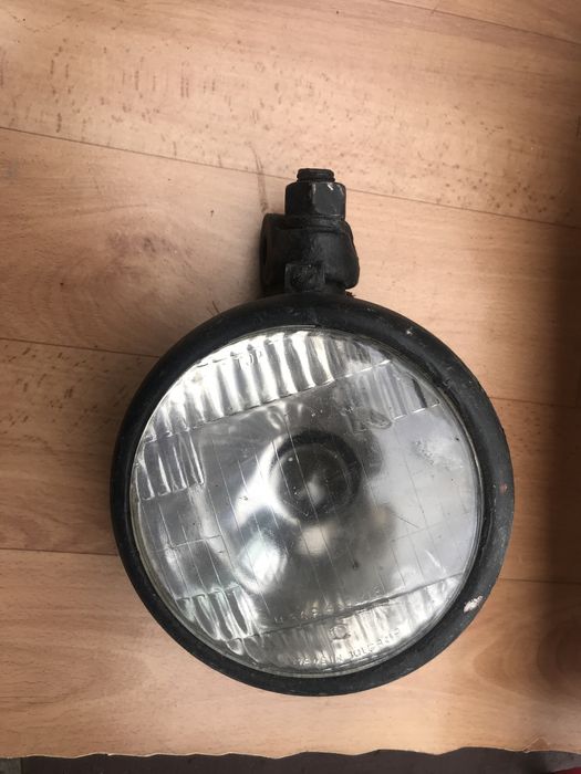 Фар  /  комплект  с   крушка.