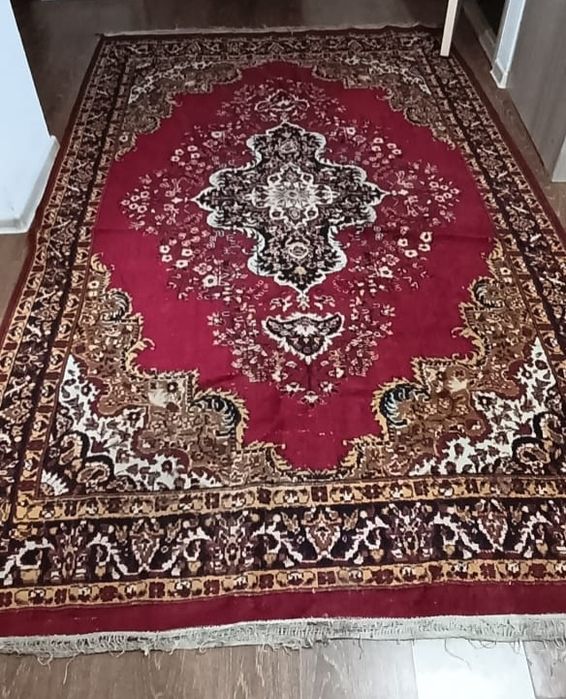 Продам ковры б/у
