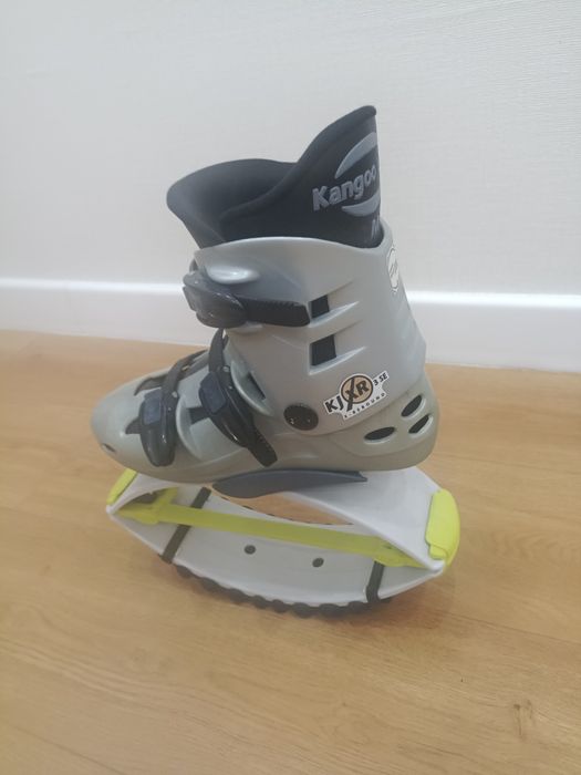 Продам ботиночки kango jumps