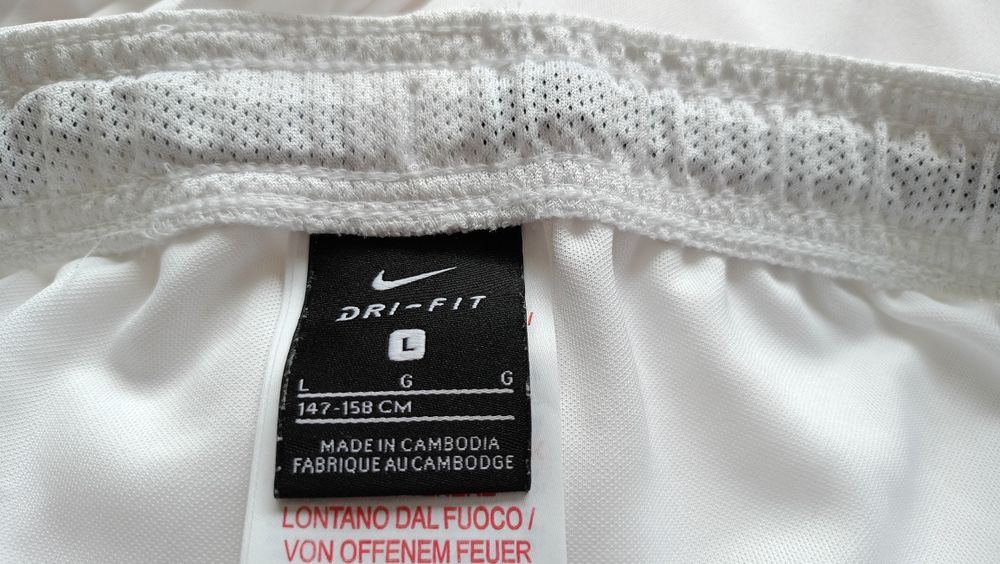 Къси панталони Nike
