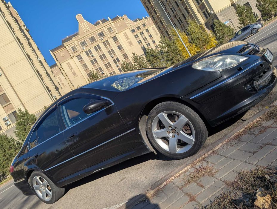 Peugeot 607  restyling  black