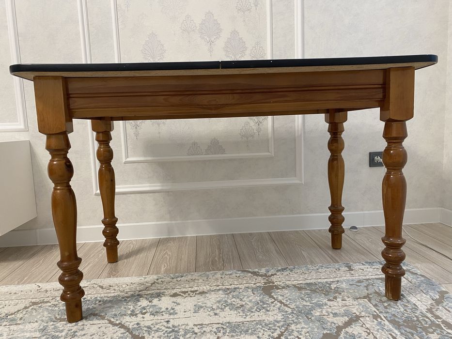 Продаётся стол/парта в отличном состоянии