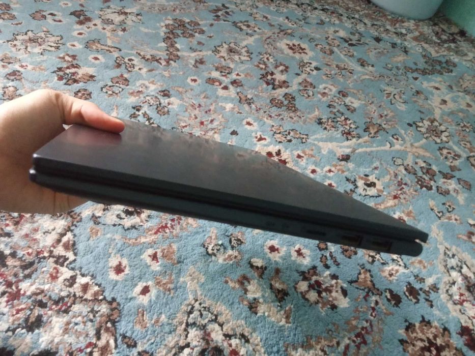 AsusVivoBook i5 11 pakaleniya