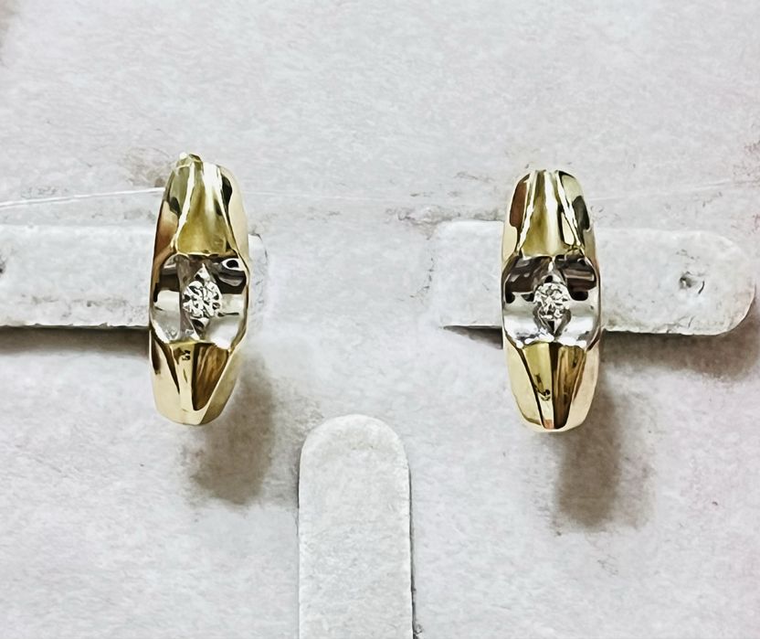 Золотые серьги с бриллиантами  585 Россия